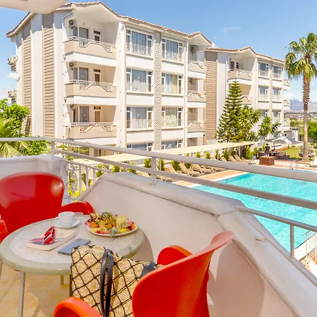 New Garden Aparthotelside Lejlighedshotel 3*